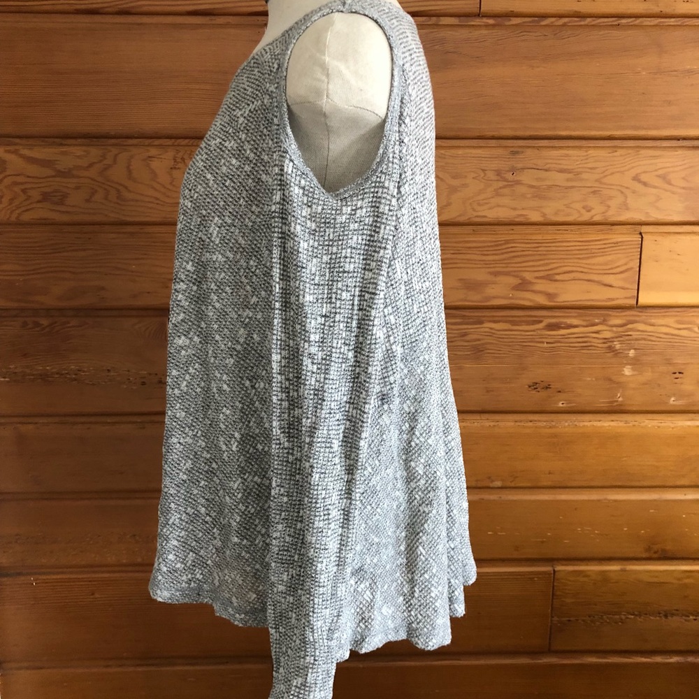 Cold Shoulder Top - Picture 3 of 5